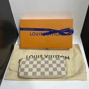 LV Wallet